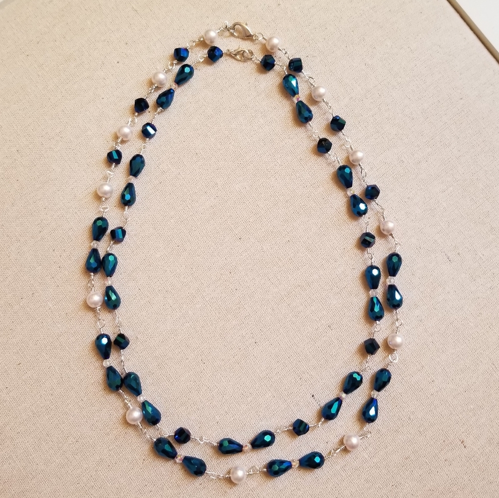 Blue beaded necklace set